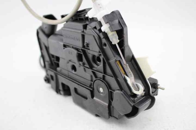 6J0839015J Cerradura de puerta trasera izquierda  en stock Castellón