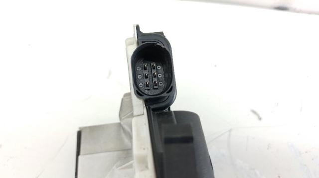 VAG 6J0839016A Cerradura de la puerta trasera derecha  en stock Salamanca