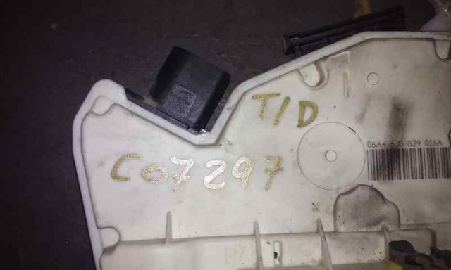 6J0839016A Cerradura de la puerta trasera derecha comprar Girona