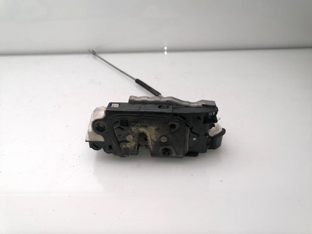 VAG 6J0839016A Cerradura de la puerta trasera derecha  en stock Valencia