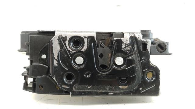 6J0839016A Cerradura de la puerta trasera derecha  disponible Málaga
