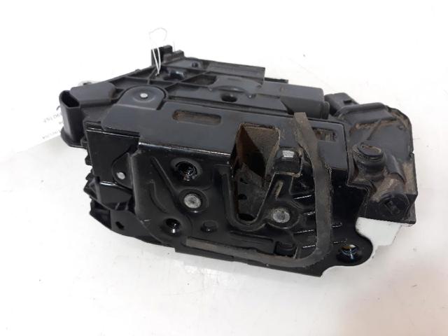 6J0839016F Cerradura de la puerta trasera derecha  disponible Málaga