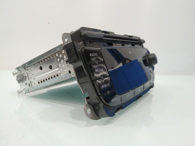 6J1035153H Radio AM/FM  disponible Málaga