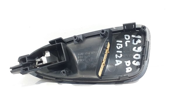 6J1837114A VAG Manija interior de puerta delantera derecha  comprar en Oviedo