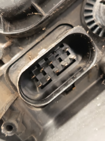 6J1941006D VAG Faro derecho  comprar en Oviedo