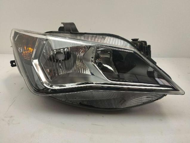 Luz derecha 6J1941006N VAG
