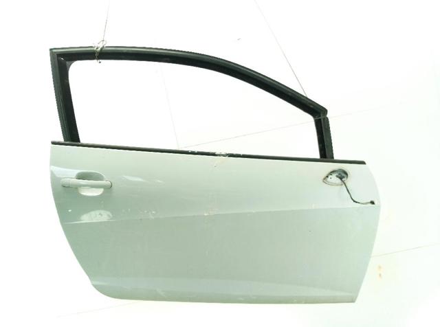6J3831056 Puerta delantera derecha  disponible Utrera