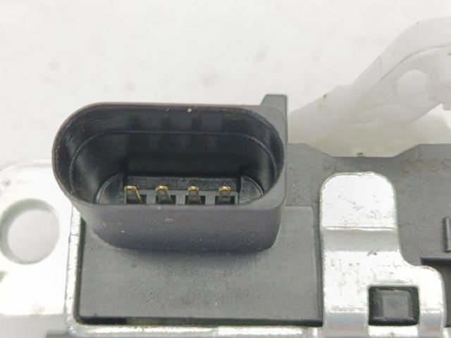 6J4827505D Cerradura de maletero  en stock Sabadell