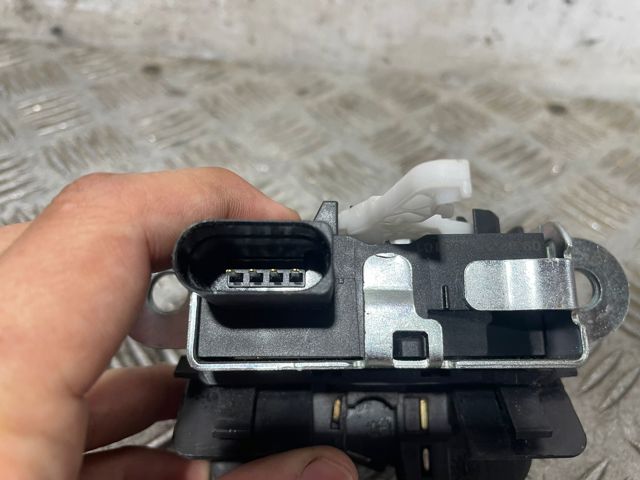 VAG 6J4827505D Cerradura de tapa de maletero  disponible Lugo