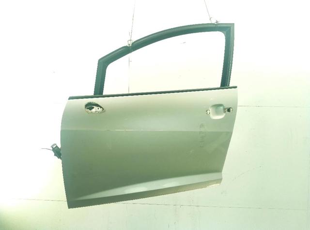 6J4831055 VAG Puerta delantera izquierda  en stock Córdoba