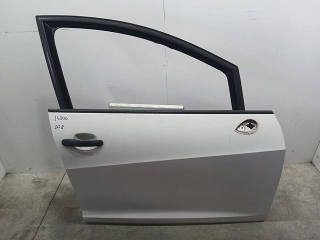 VAG 6J4831056 Puerta delantera derecha  en stock Terrassa