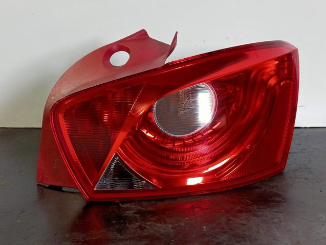 VAG 6J4945096B Piloto trasero derecho  disponible Lugo