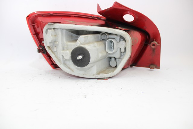 6J4945096C Piloto trasero derecho  en stock Sabadell