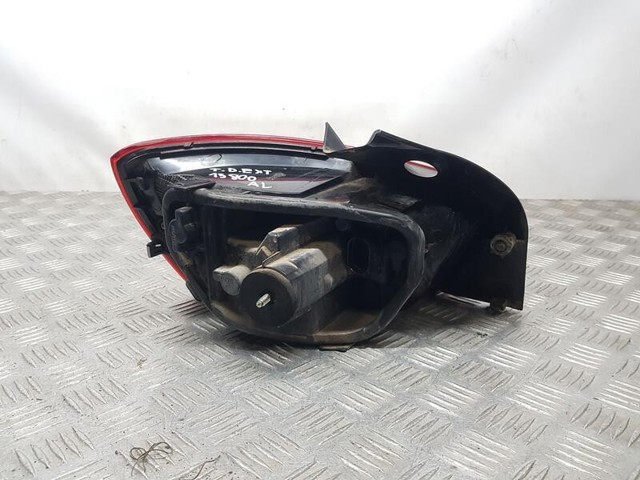 6J4945096K Piloto trasero derecho  en stock Sabadell