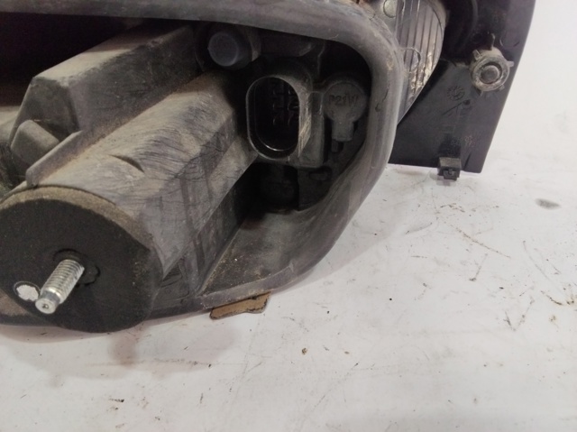 6J4945096K Piloto trasero derecho comprar Sevilla