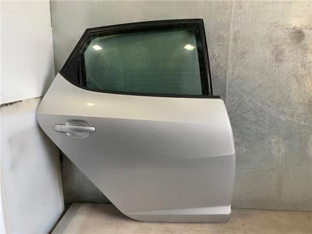 6J8833056 VAG Puerta trasera derecha comprar Alcalá