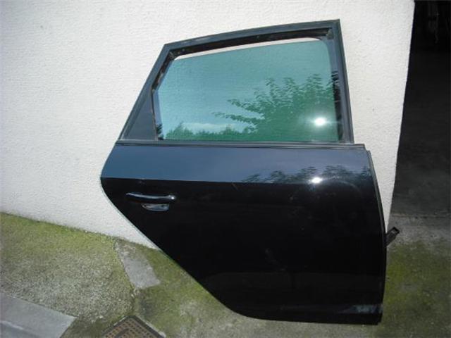 VAG 6J8833056 Puerta trasera derecha comprar Pamplona