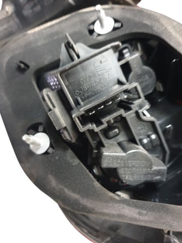 Piloto trasero exterior izquierdo 6J8945095C VAG