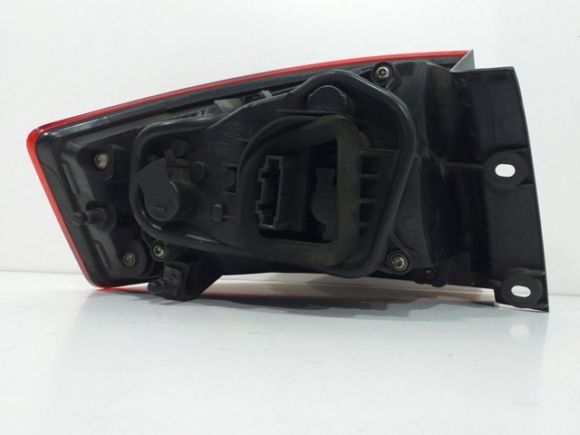 6JH945096E VAG Piloto trasero exterior derecho  disponible Vigo