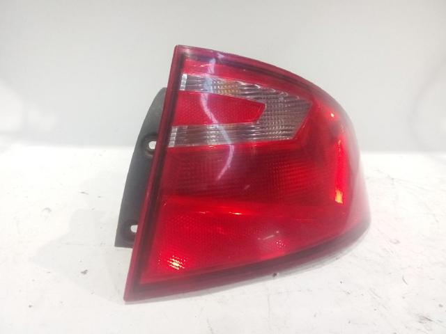 6JH945096E VAG Piloto trasero exterior derecho  comprar en Jaén