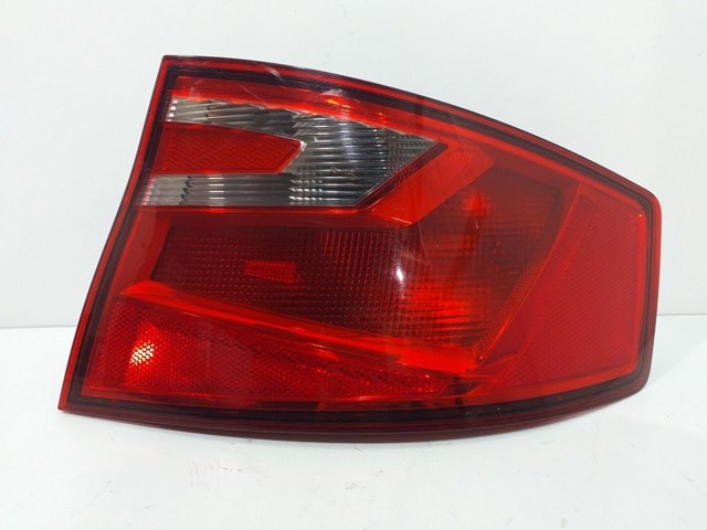 6JH945096E VAG Piloto trasero exterior derecho  en stock Gandía
