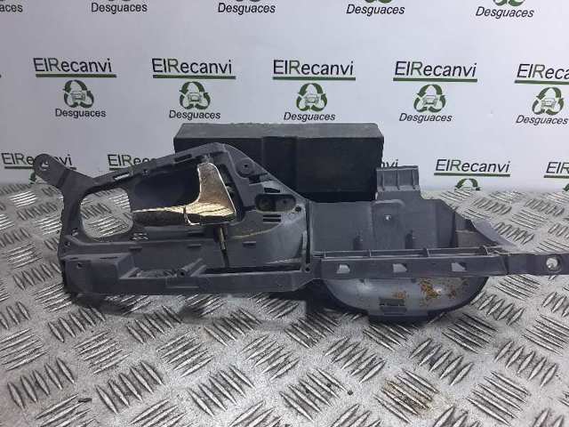 6K0837114 Manija interior derecha de puerta corrediza comprar Girona