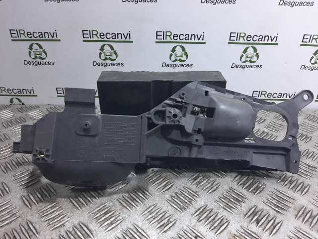 VAG 6K0837114 Manija interior derecha de puerta corrediza  en stock Salamanca