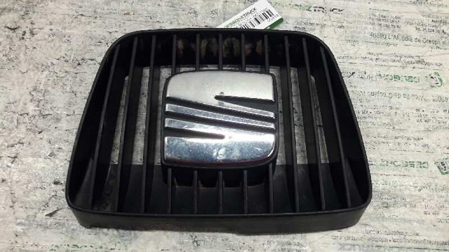 Precio del repuesto Parrilla de radiador Cordoba  sedán