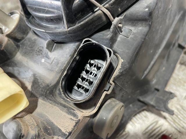 Faro izquierdo para Seat Inca 6K9