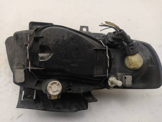 6K1941043A Faro izquierdo  disponible Málaga