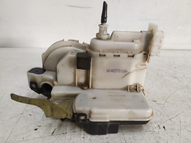 6K4837016A Cerradura de puerta delantera derecha  en stock Sabadell