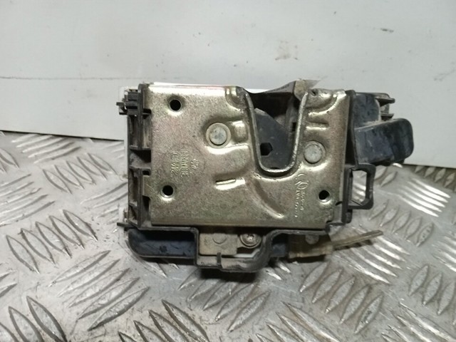 6K4837016A VAG Cerradura de puerta delantera derecha  comprar en Oviedo