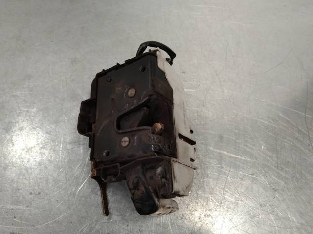 6K4837016D Cerradura de puerta delantera derecha  comprar en Reus