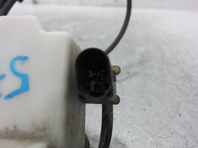 VAG 6K4839016G Cerradura de la puerta trasera derecha  en stock Valencia