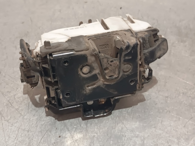 VAG 6K4839016G Cerradura de la puerta trasera derecha  en stock Salamanca