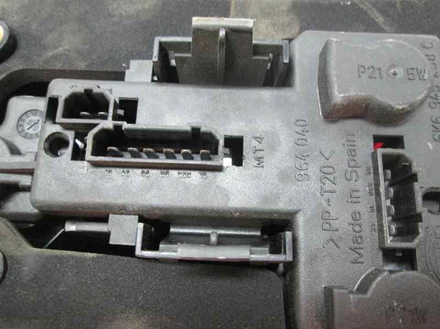 6K6945112G Piloto trasero exterior derecho  disponible Málaga
