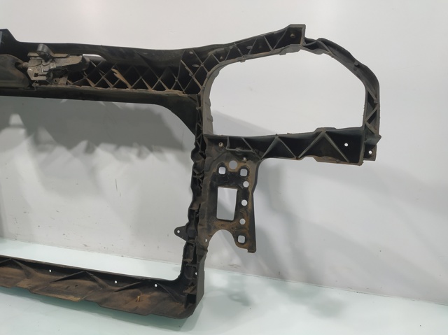 6L0805588A VAG Soporte de radiador comprar Alcalá