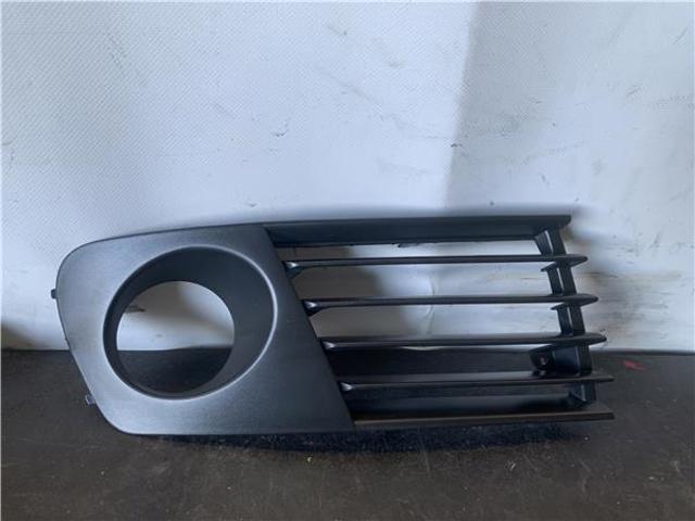 Rejilla de luz antiniebla delantera derecha 6L0853666L VAG