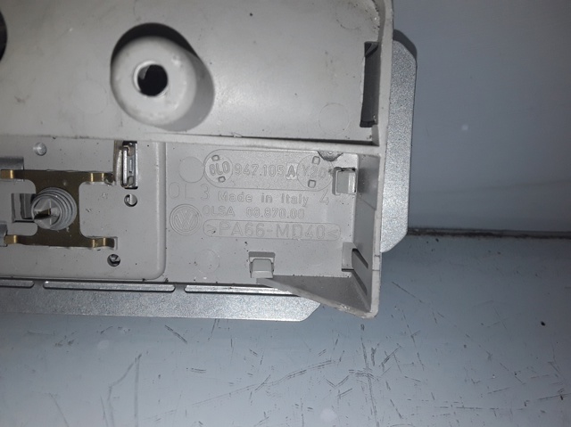 VAG 6L0947105A Luz de techo interior (cabina)  comprar en Ponferrada