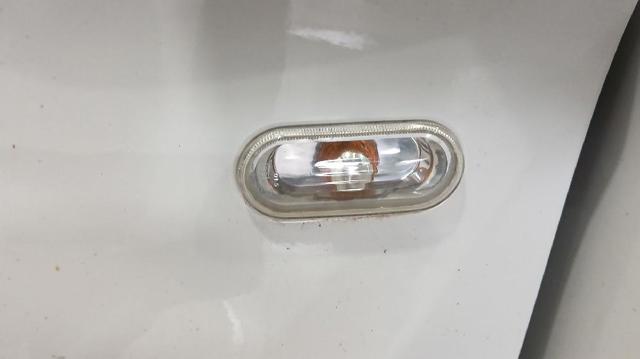 VAG 6L0949117A Luz intermitente de guardabarros  disponible Valladolid
