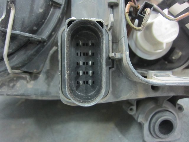 VAG 6L1941022A Faro derecho  comprar en Albacete