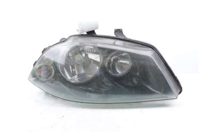 6L1941752B VAG Faro derecho  disponible Ourense