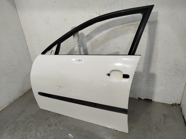 Puerta delantera izquierda Seat Ibiza 3 6L1