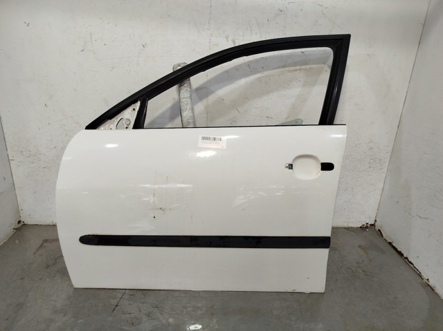 Puerta delantera izquierda Seat Ibiza 3 6L1