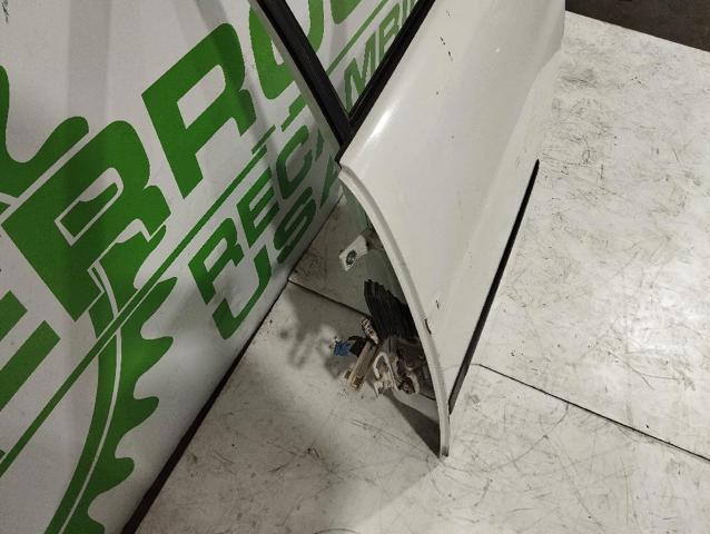 6L4833055T Puerta trasera izquierda  comprar en Zaragoza