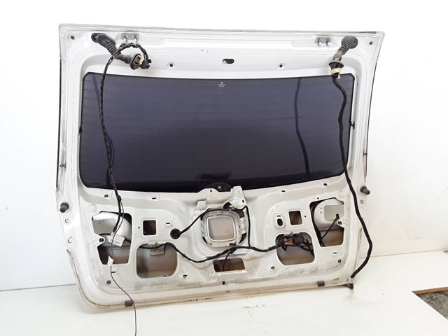 6L6827024B Puerta trasera  en stock Sabadell