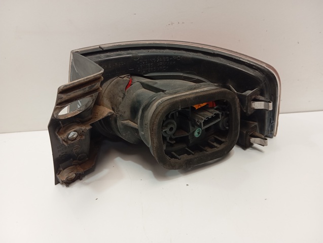 6L6945095A Piloto trasero exterior izquierdo  disponible Burgos