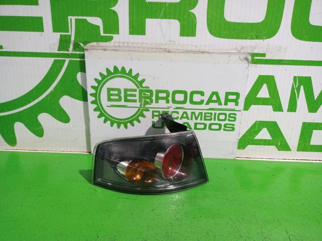 Piloto trasero exterior izquierdo 6L6945111 VAG