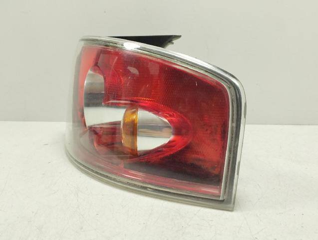 6L6945112 VAG Piloto trasero exterior derecho comprar Madrid