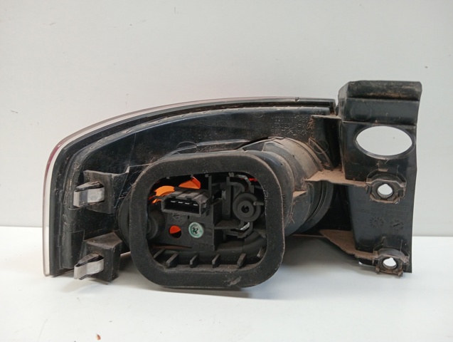 6L6945112 Piloto trasero exterior derecho  comprar en Zaragoza